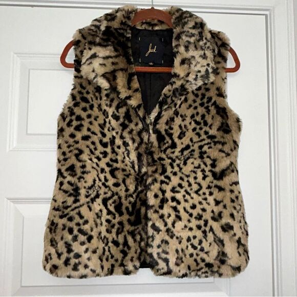 Jack Animal Print Faux Fur One Hook Closure Sleeveless Statement Vest - Picture 5 of 10